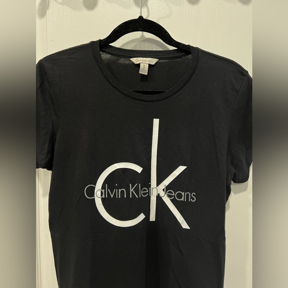 LIKE NEW Calvin Klein women’s t shirt